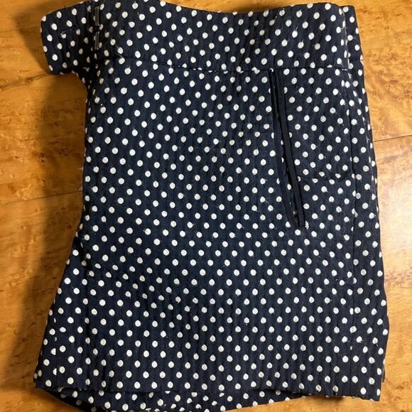 Cynthia Rowley, polkadot shorts, pockets, excellent condition, size 4 - Picture 1 of 3
